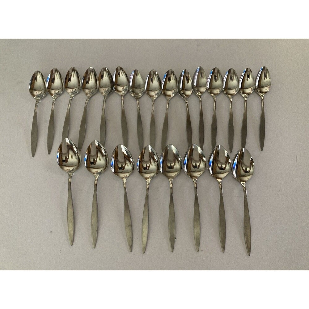 Oneidacraft Deluxe Stainless Lot of 15 Tablespoons & 8 Teaspoons